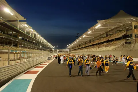 Yas Marina Circuit — The circuit’s facilities and racing environment.