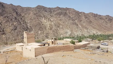تاریخی قلعہ بند احاطے کا قریب سے تعارف۔