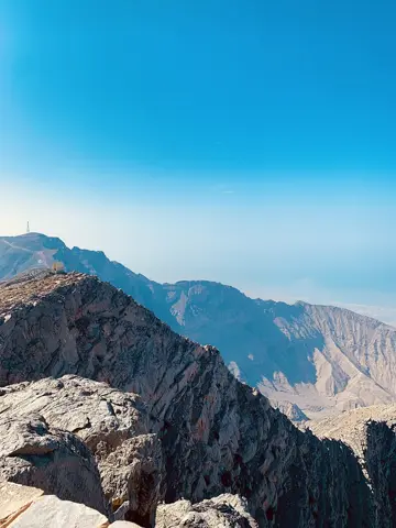 جبل جیس — بلندی سے جبل جیس کا نظارہ۔