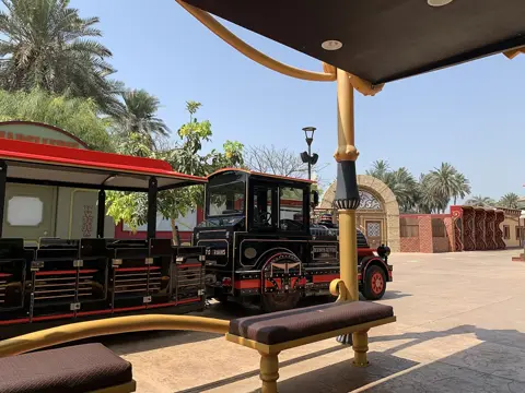 پارک کی ٹرین سواری، 2021 کی تصویر؛ بکنگ سے پہلے موجودہ خاندانی سواریاں معلوم کریں۔