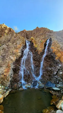 مصنوعی آبشار شیص پارک میں تصویر لینے کا مرکزی قیام ہے۔