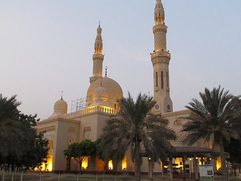 دبئی میں جمیرا مسجد